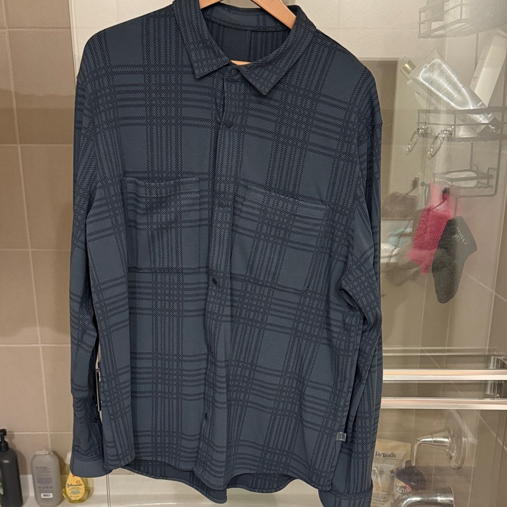 Lululemon button up/jacket comfy XXL dark blue. Great condition